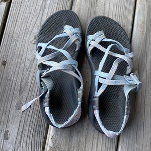 Women’s chacos size 7